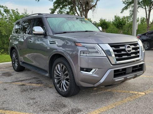 Used 2021 Nissan Armada Platinum w/ Captain's Chairs Package RWD image 2
