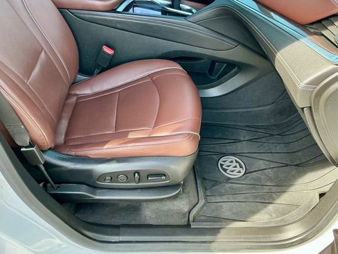 Used 2020 Buick Enclave Avenir w/ Avenir Technology Package image 24