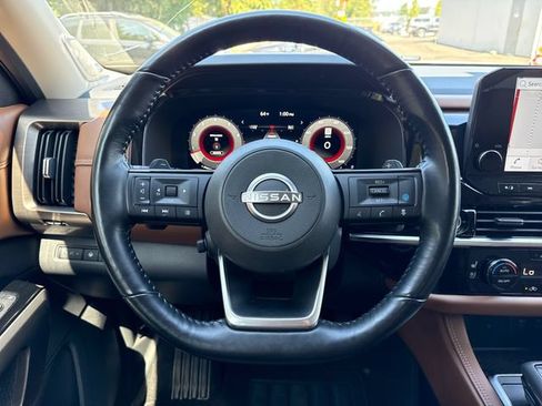 Used 2023 Nissan Pathfinder Platinum w/ Cargo Package AWD/4WD image 19