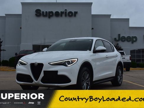 Used 2023 Alfa Romeo Stelvio Sprint RWD image 1