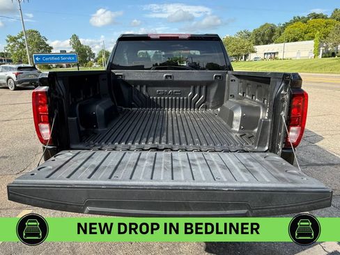 Certified 2023 GMC Sierra 1500 Elevation w/ LPO, Elevation Black Package AWD/4WD image 5