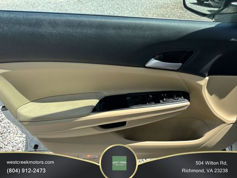 Used 2012 Honda Accord LX image 17