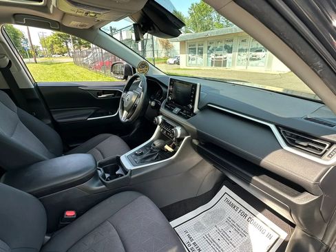 Used 2019 Toyota RAV4 XLE w/ Convenience Package AWD/4WD image 38
