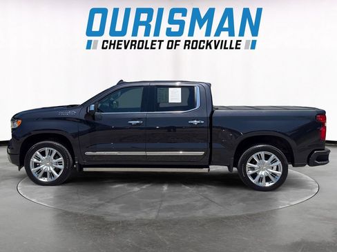 Used 2024 Chevrolet Silverado 1500 High Country w/ High Country Premium Package AWD/4WD image 3