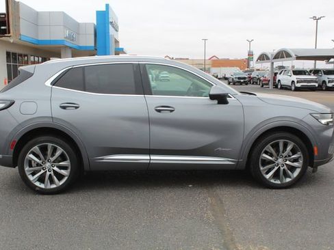 Used 2022 Buick Envision Avenir w/ Technology Package II FWD image 2