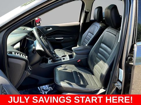 Used 2018 Ford Escape Titanium w/ Ford Safe & Smart Package AWD/4WD image 17