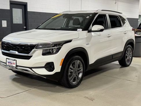 Used 2023 Kia Seltos S w/ Navigation Package AWD/4WD image 14