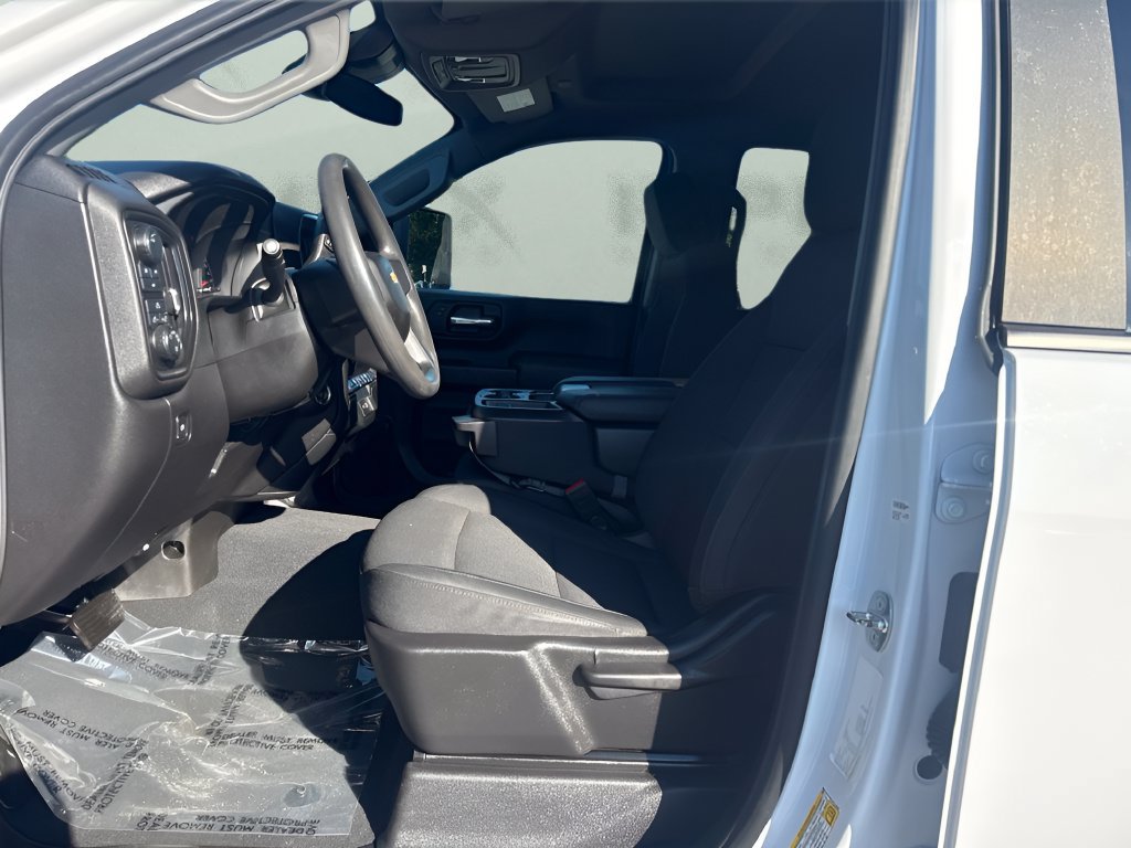 Used 2024 Chevrolet Silverado 2500 Custom w/ Snow Plow Prep/Camper Package AWD/4WD image 9