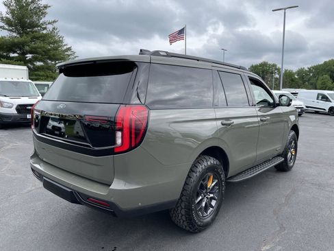 Used 2025 Ford Expedition Tremor AWD/4WD image 5