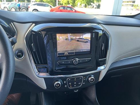 Used 2023 Chevrolet Traverse LS w/ Safety Package FWD image 16