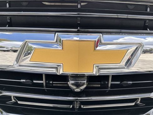 Used 2025 Chevrolet Tahoe LS AWD/4WD image 10