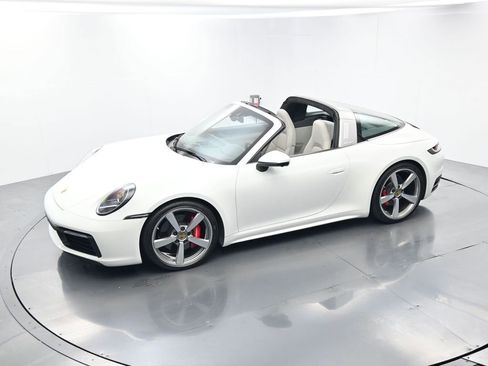 Certified 2021 Porsche 911 Targa 4S image 43