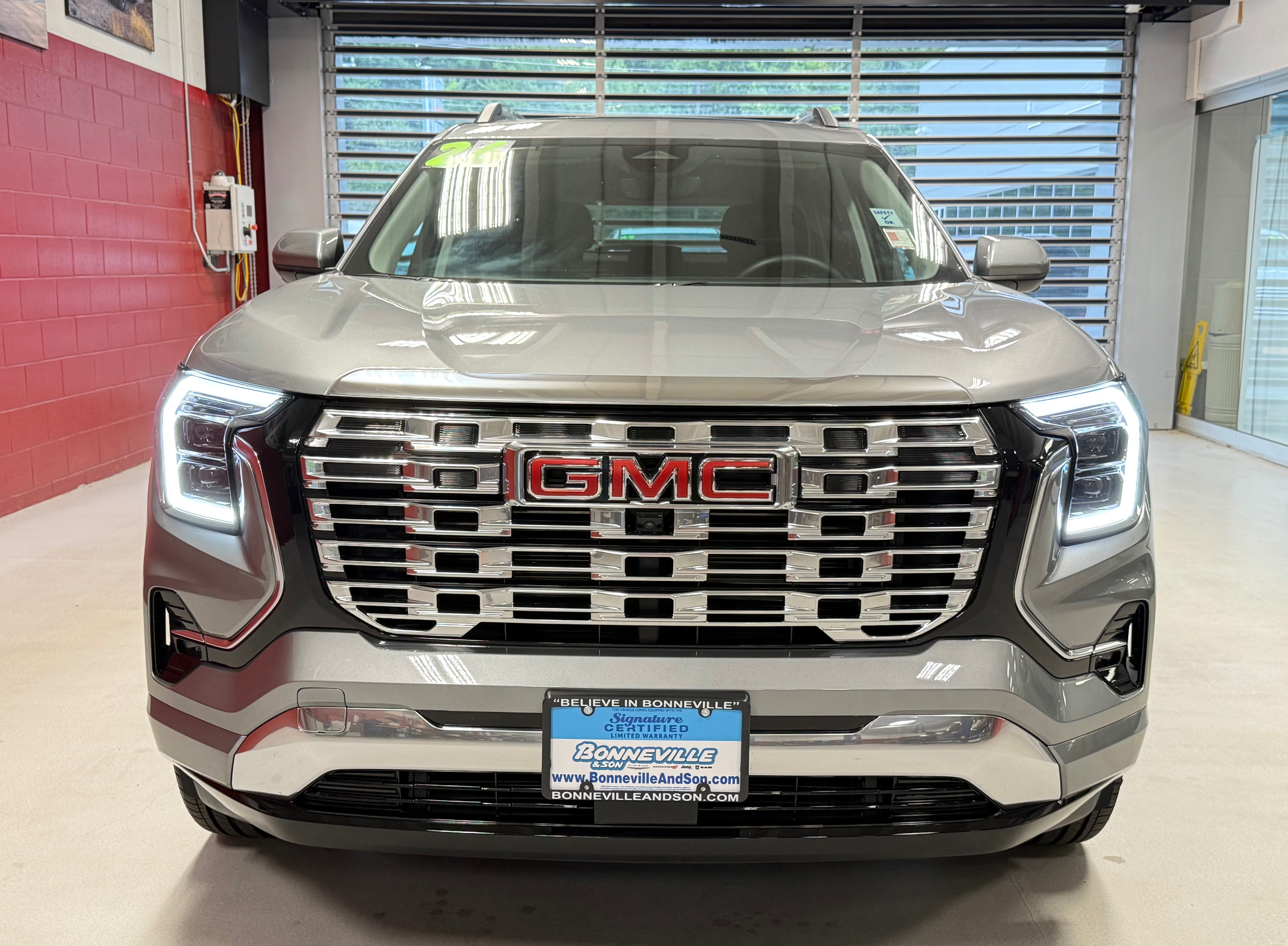 Used 2026 GMC Terrain Denali w/ LPO, Floor Liner Package AWD/4WD image 13