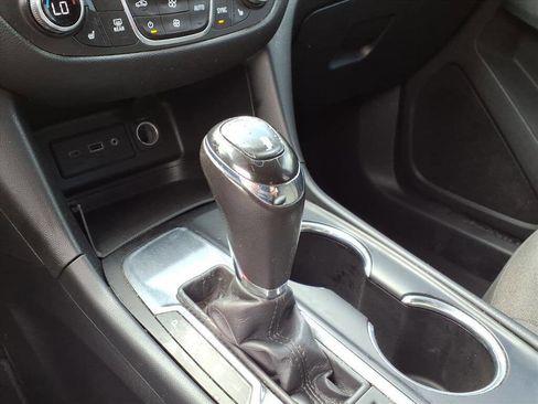 Used 2019 Chevrolet Equinox LT image 23