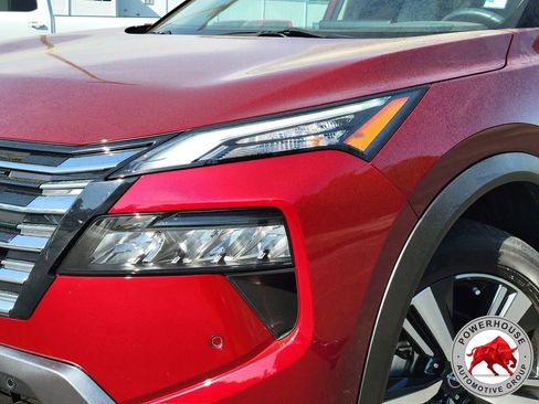 Used 2024 Nissan Rogue SL w/ SL Premium Package image 10