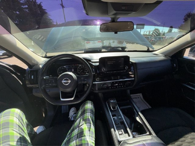 Used 2022 Nissan Pathfinder SV FWD image 28