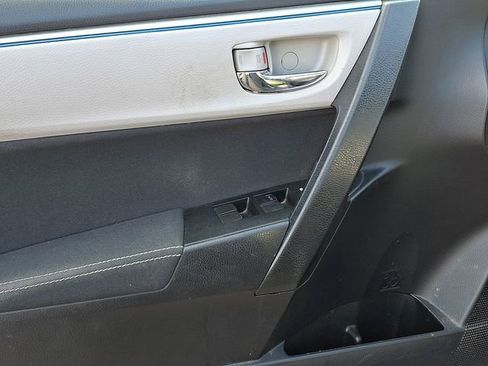 Used 2016 Toyota Corolla LE image 15