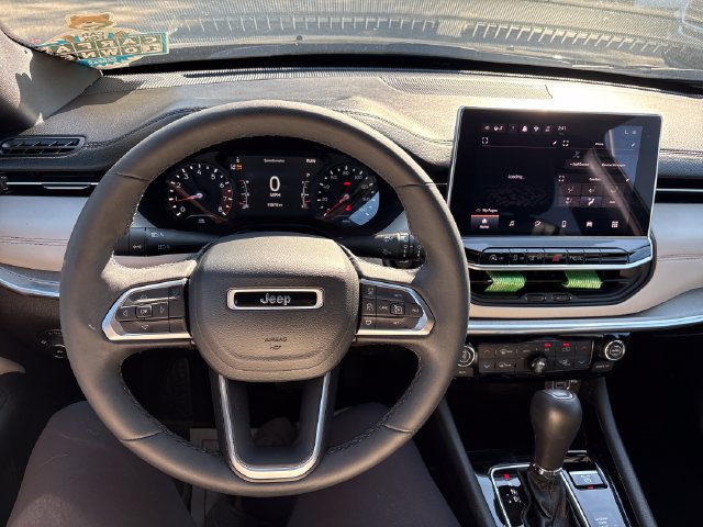 Used 2024 Jeep Compass Limited AWD/4WD image 10