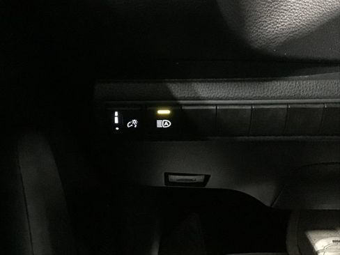 Certified 2024 Toyota Corolla LE FWD image 20