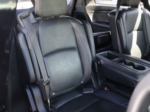Used 2023 Honda Odyssey Sport image 8