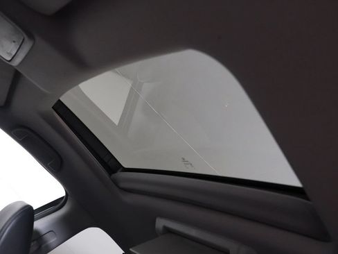 Used 2018 Honda Pilot Elite image 23