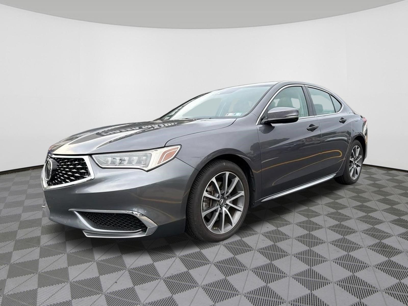 Used 2018 Acura TLX w/ Technology Package FWD image 3
