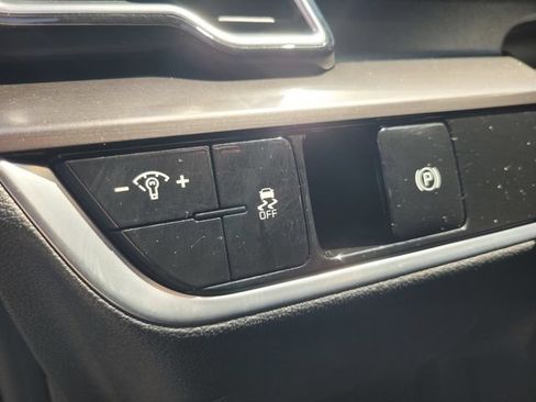 Used 2025 Kia Sportage EX AWD/4WD image 17