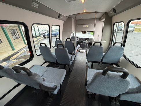 Used 2007 Chevrolet Express 3500 image 15