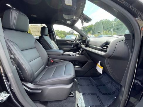 New 2026 Chevrolet Traverse LT w/ LPO, Floor Liner Package image 24