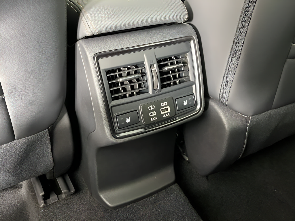 Used 2026 Subaru Forester Touring AWD/4WD image 22