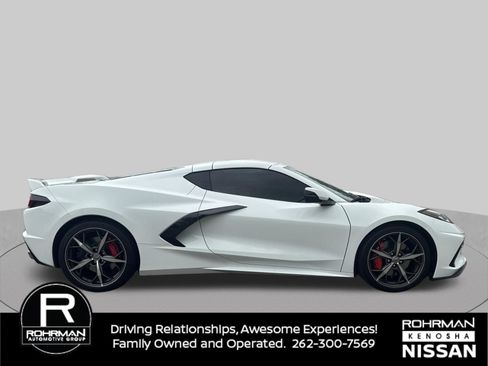 Used 2022 Chevrolet Corvette Stingray Coupe w/ Z51 Performance Package RWD image 5