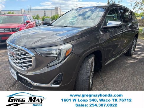 Used 2019 GMC Terrain Denali w/ Advanced Safety Package FWD image 5
