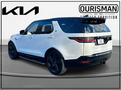 Used 2023 Land Rover Discovery Metropolitan Edition image 3