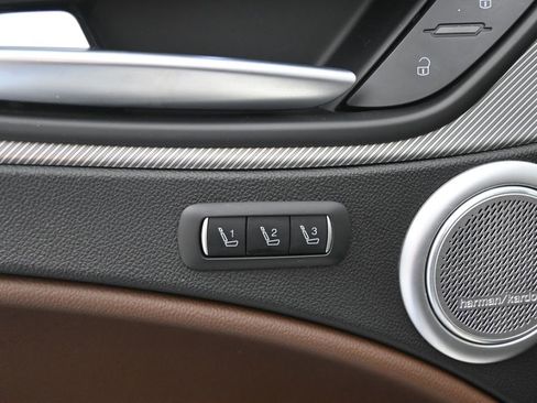 Used 2021 Alfa Romeo Stelvio Ti Sport image 20