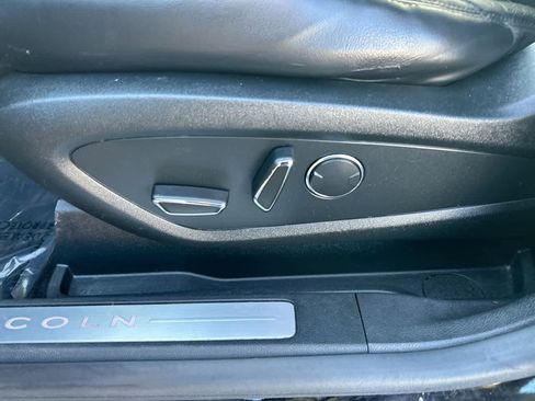 Used 2017 Lincoln MKC Select w/ Lincoln MKC Climate Package image 22