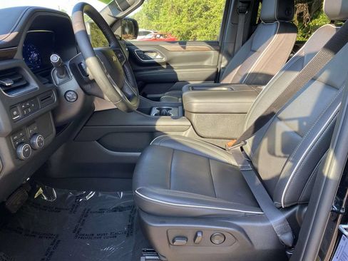 Used 2024 Chevrolet Tahoe Premier AWD/4WD image 14