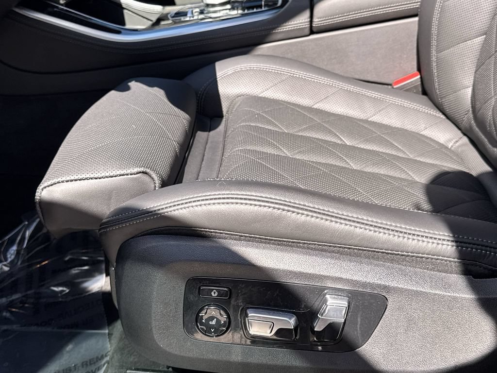 Used 2025 BMW X5 M60i w/ Climate Comfort Package AWD/4WD image 14