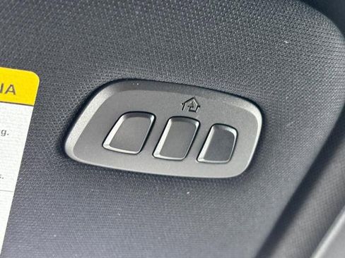 Used 2020 Ford Explorer Limited image 24