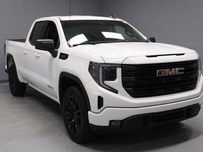 Used 2025 GMC Sierra 1500 Elevation