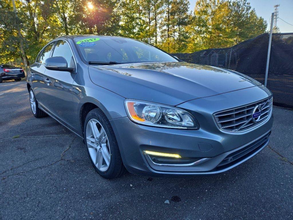 Used 2017 Volvo S60 T5 Inscription FWD image 4
