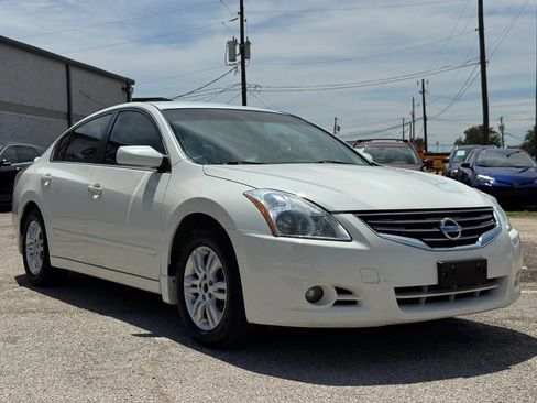 Used 2012 Nissan Altima 2.5 S w/ 20th Anniversary Pkg FWD image 9