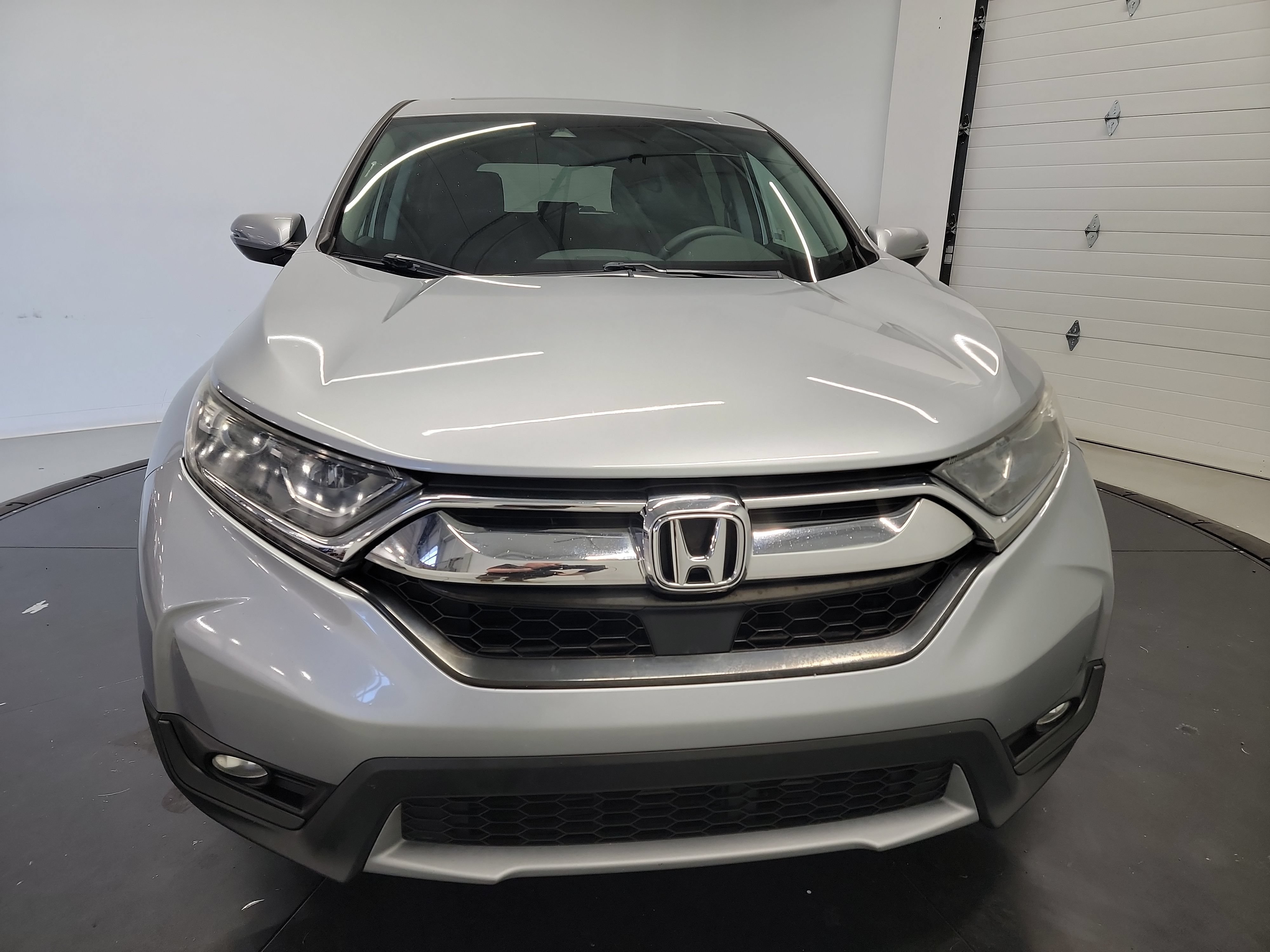 Used 2018 Honda CR-V EX image 2