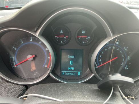 Used 2012 Chevrolet Cruze LT FWD image 11