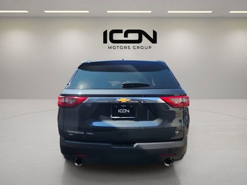 Used 2021 Chevrolet Traverse LT w/ LT Premium Package AWD/4WD image 4