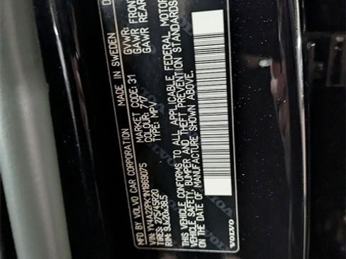 Certified 2022 Volvo XC90 T6 Momentum w/ Climate Package image 36