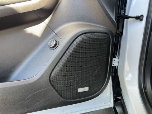 Used 2023 GMC Acadia SLT image 14