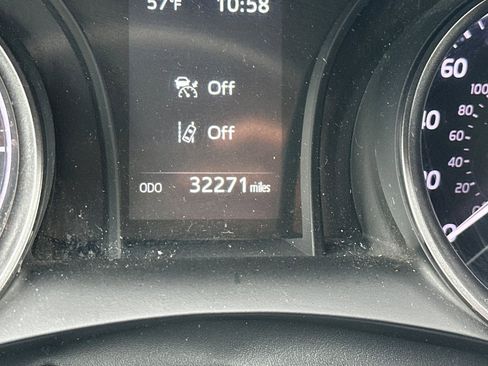 Used 2024 Toyota Camry SE image 39