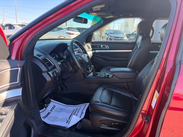 Used 2016 Ford Explorer XLT w/ Equipment Group 202A AWD/4WD image 9