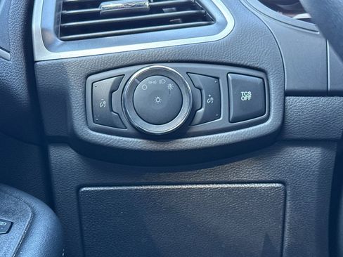 Used 2024 Ford Edge SEL image 31