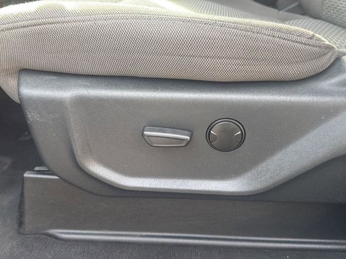 Used 2022 Ford F350 XL w/ Power Equipment Group image 12